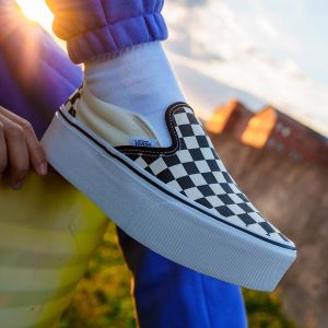 CLASSIC SLIP-ON STACKFORM女子帆布鞋