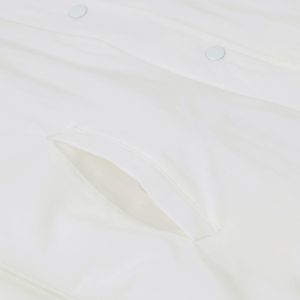  秋季女款夹克 